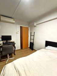 Blk 234 Jurong East Street 21 (Jurong East), HDB 5 Rooms #585437901